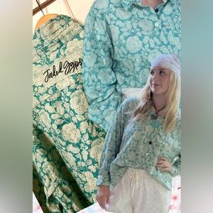 New! Jaded Gypsy “Wild Heart” Indian Block Print Eyelet Mis Match Buttons Blouse